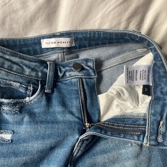Flying Monkey - Mid Rise Distressed Hem Ankle Bootcut Jeans Sz 24-25 - Picture 2 of 8